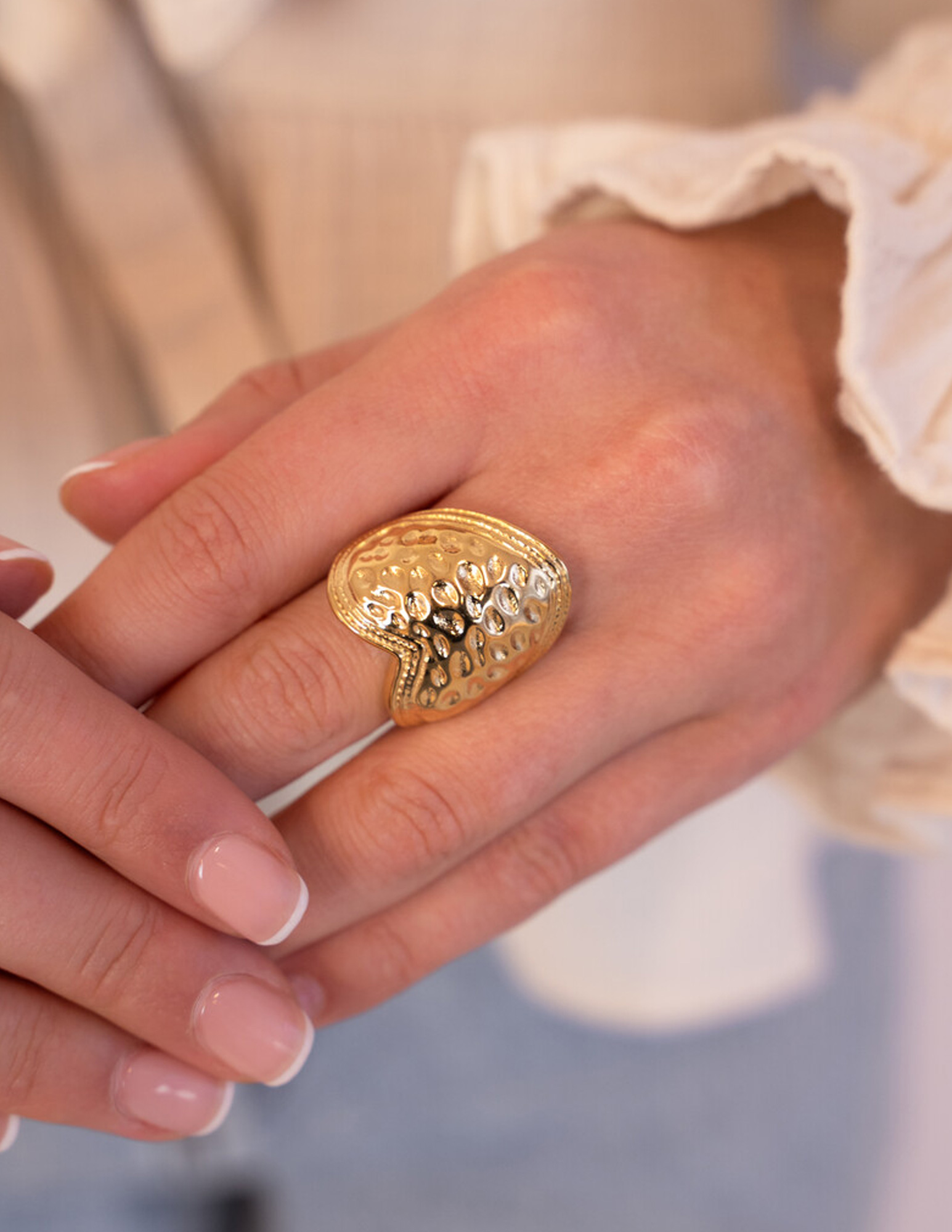 My Jewellery Bold statement ring met hart hammered MJ12559 Goud