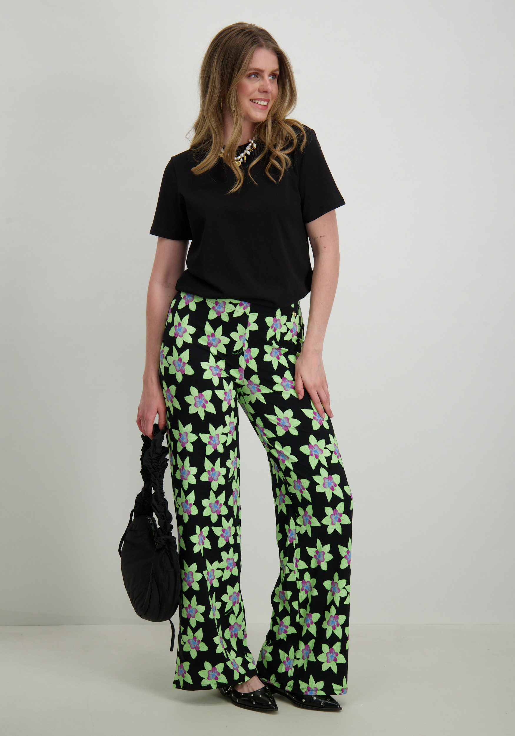 Only T-shirt Monja 15320892 Zwart