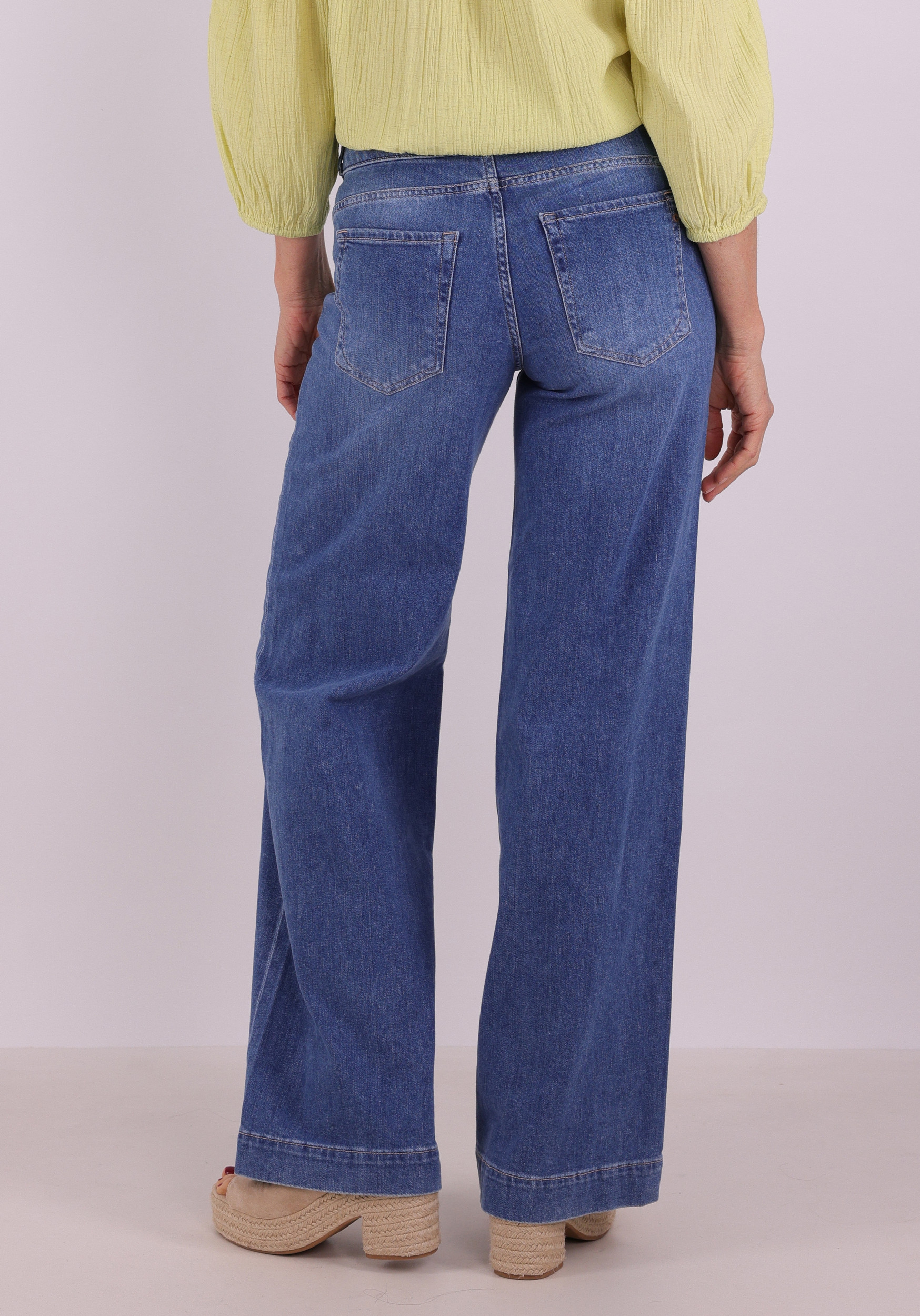 Cup of Joe Jeans Carlotta Blauw design