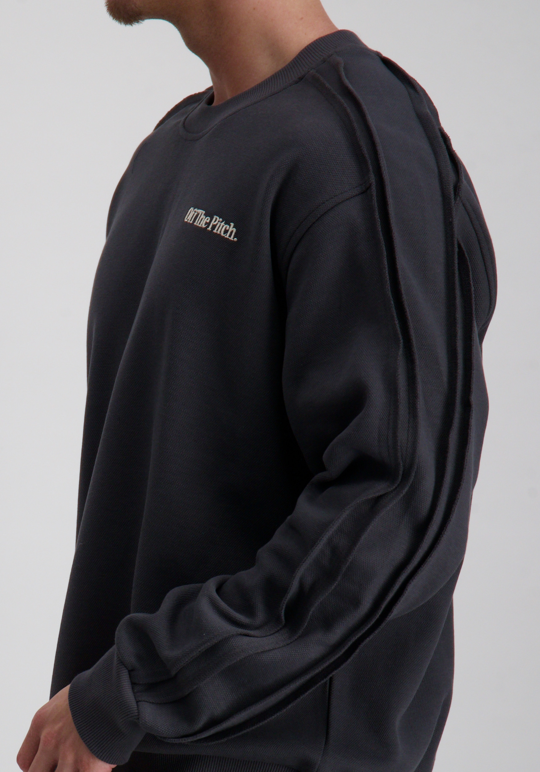 Off The Pitch Sweater Raw edge panel OTP253005 Donker Grijs