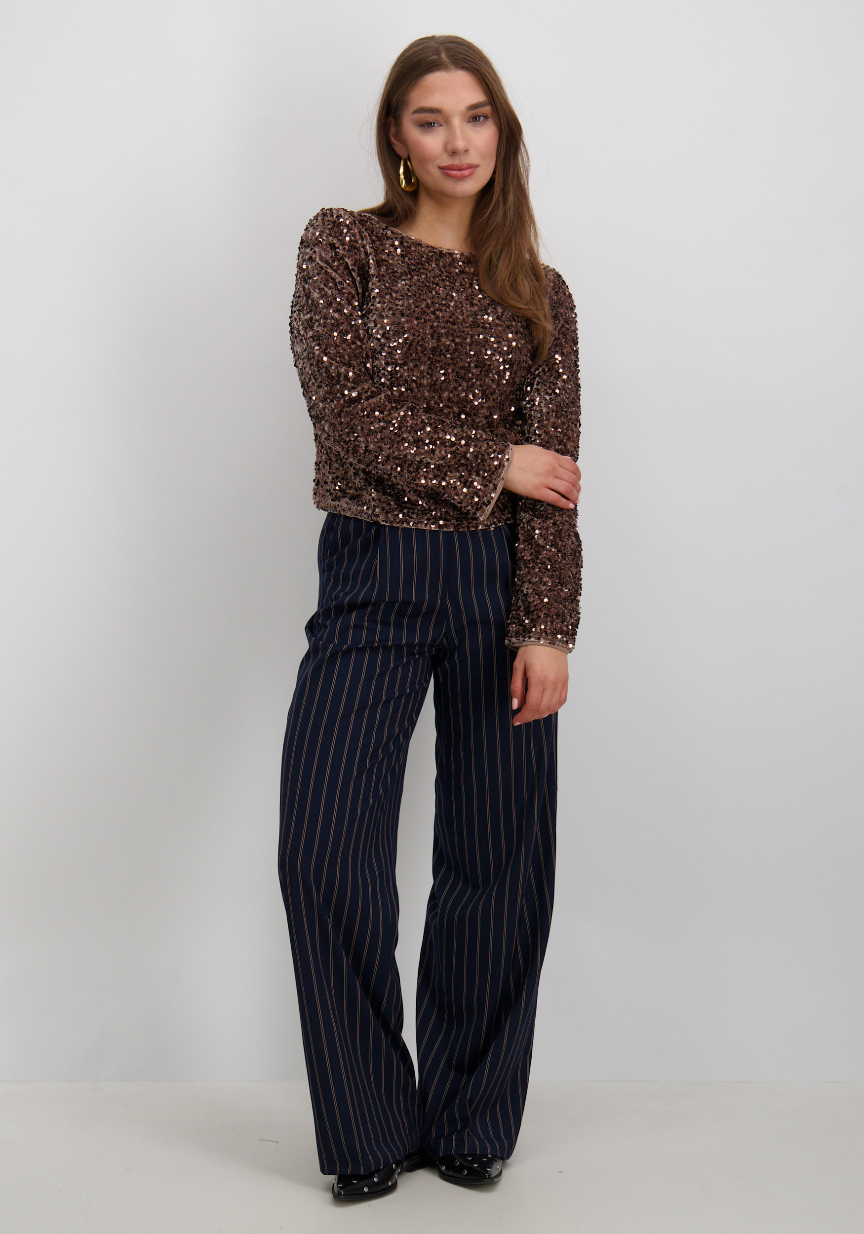 Only Top Confidence 15360166 Bruin