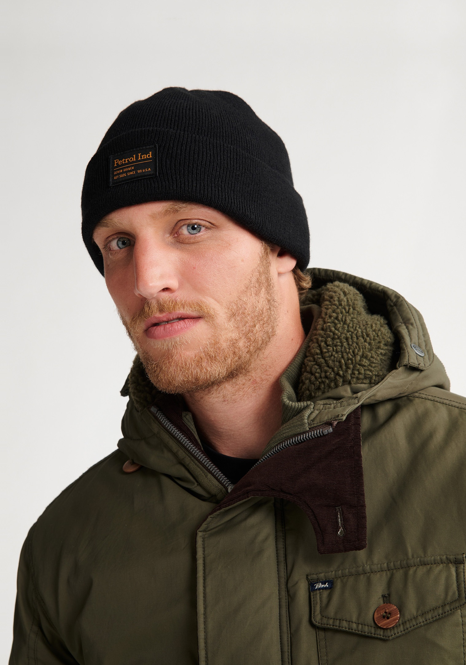 Petrol Muts M-3050-CAP820 Zwart