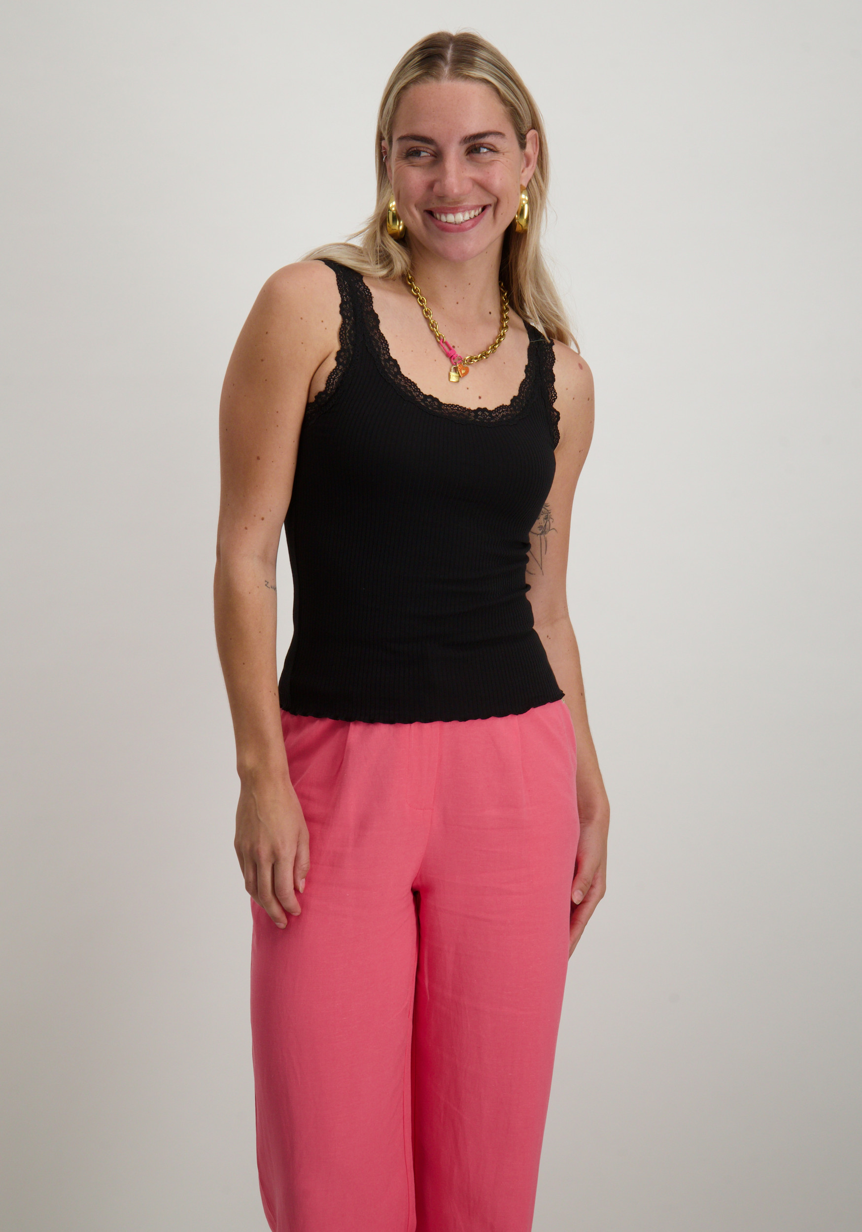 Only Top Sara sharai 15345994 Zwart