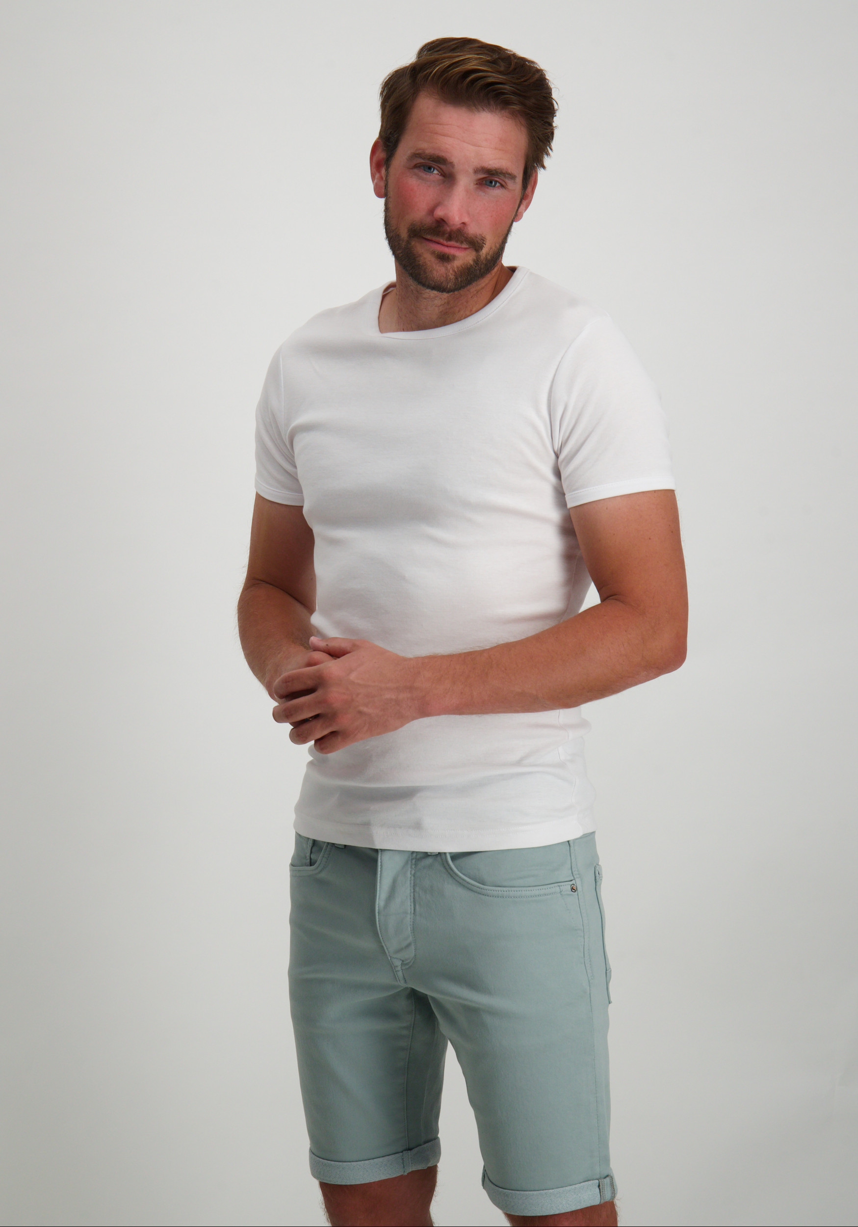 Garage Basic semi bodyfit t-shirt ronde hals 0301 Wit
