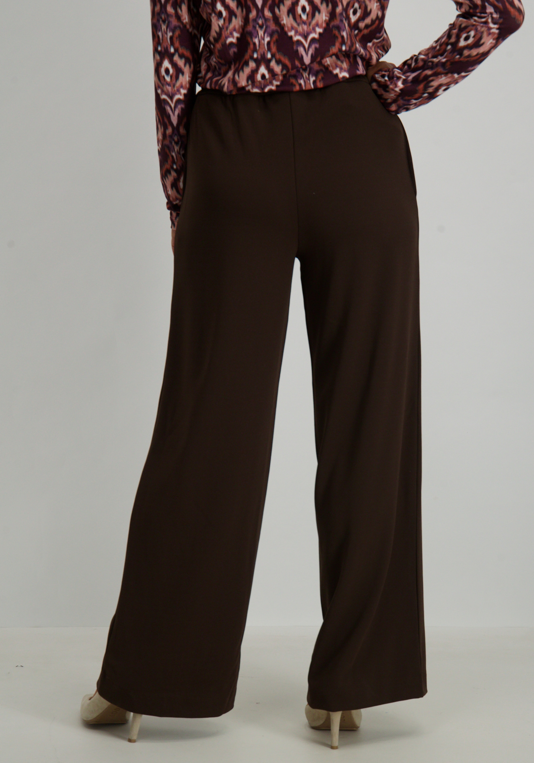 Vila Broek Clua 14095436 Bruin