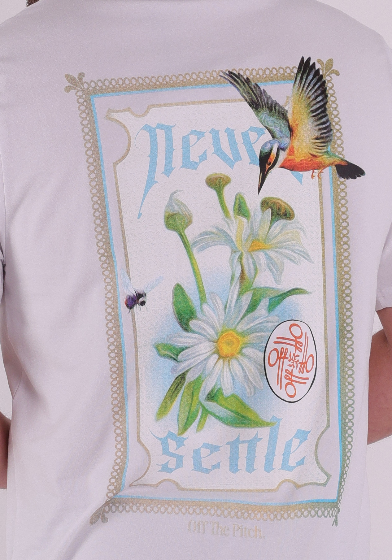 Off The Pitch T-shirt Never settle OTP261032 Wit