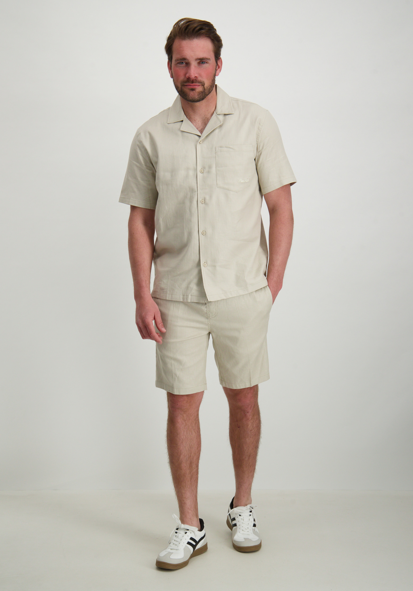 Pure White Korte broek 25010503 Beige