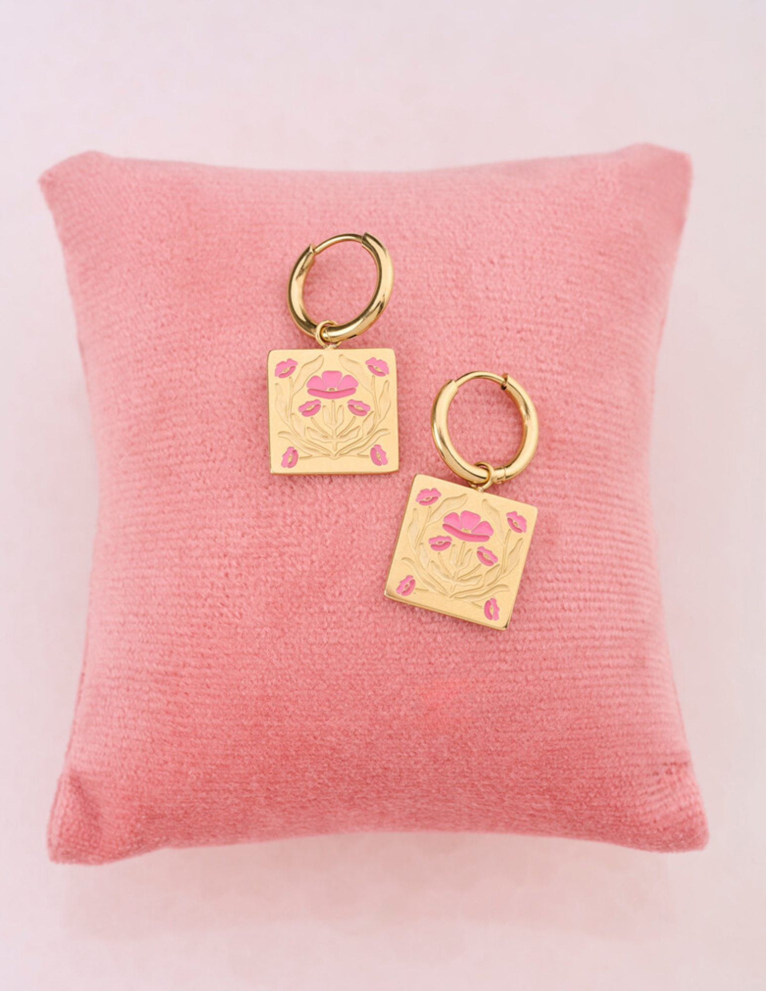 My Jewellery Botanical oorringen met roze bloemen MJ13860 Goud