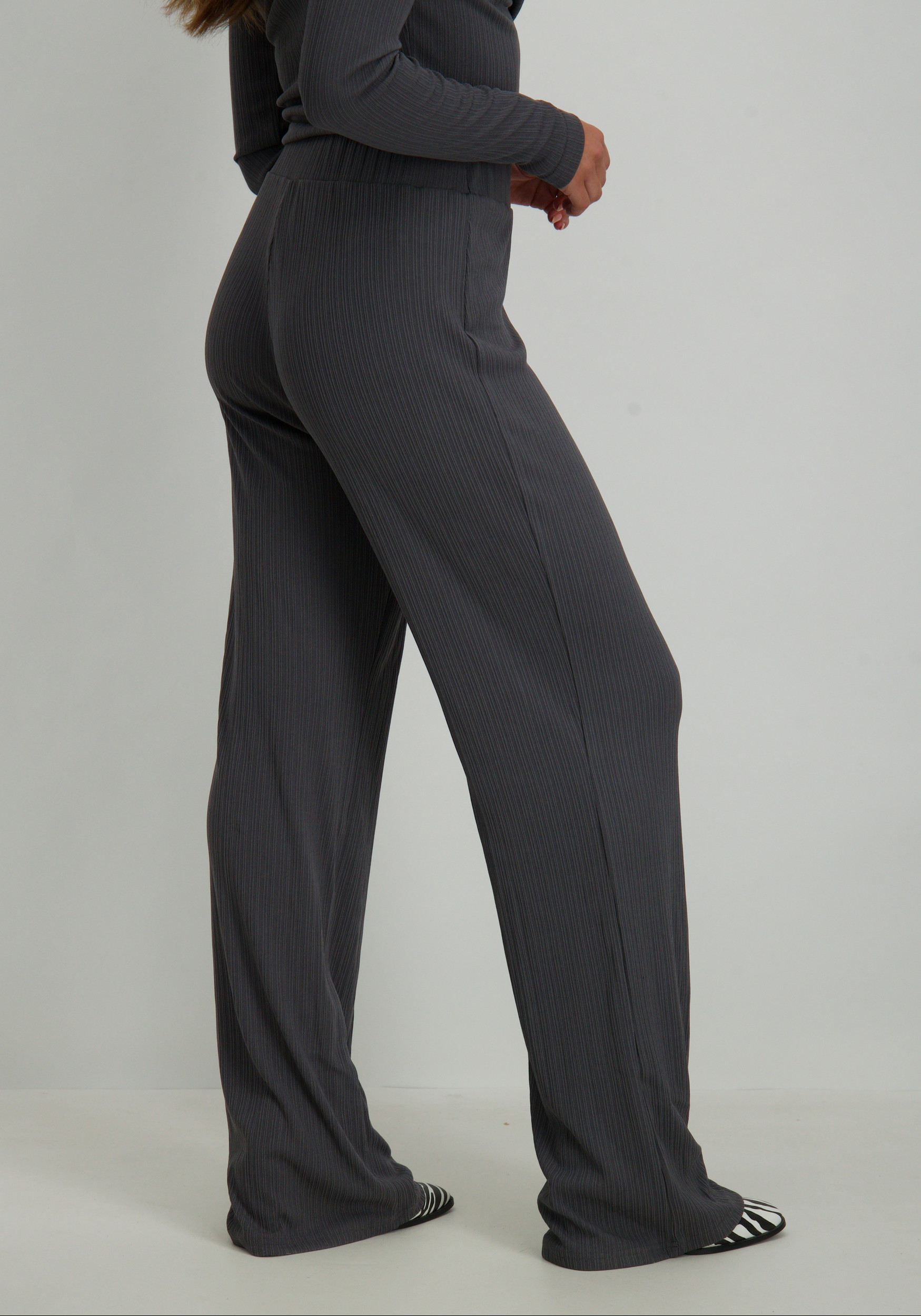 Studio Amaya Broek Noa Noa Grijs